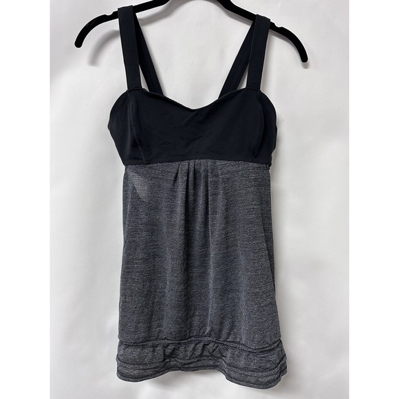 Lululemon No Limits Tank Built in Bra Layered Top Gray Black Cinch Hem Size 6 - Picture 1 of 7